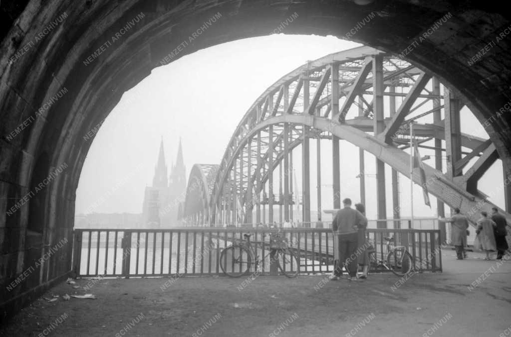 Szórakozás - Fotókiállítás Kölnben