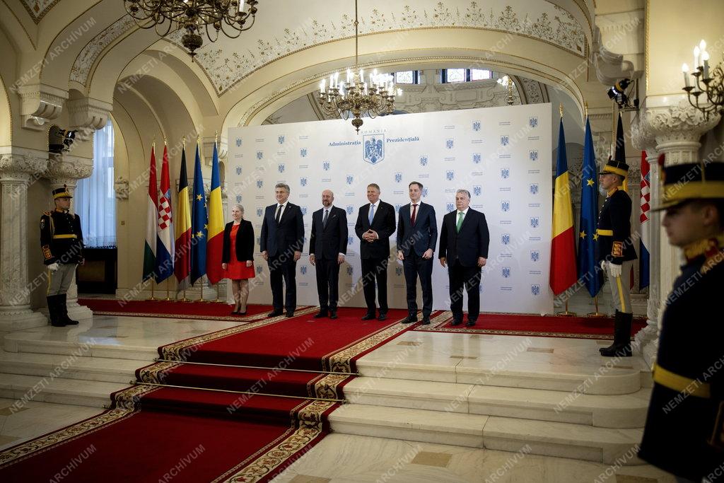 Orbán Viktor Bukarestben
