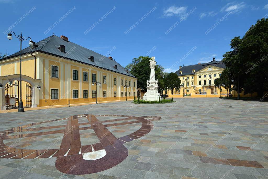 Városkép - Kalocsa - Szentháromság tér