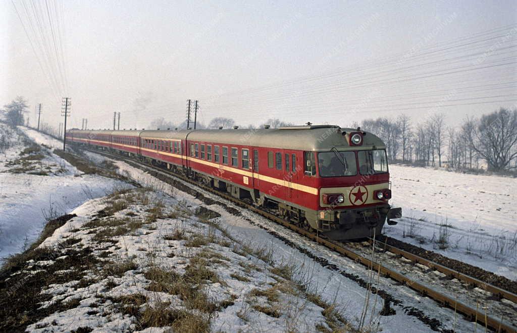 Közlekedés - Vasúti személyszállítás - Új MÁV-szerelvény