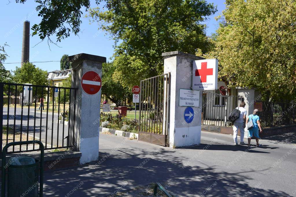 Városkép - Budapest - A Merényi Gusztáv kórház bejárata