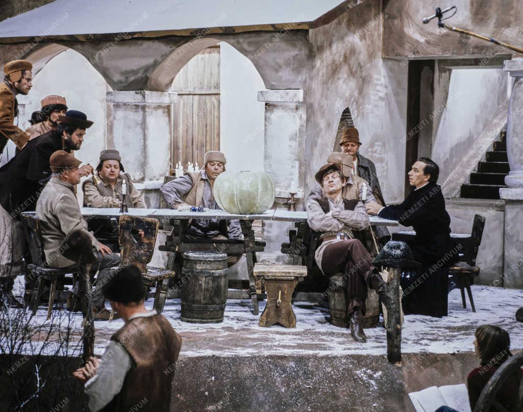 Kultúra - Film - A Bolondok bálja című tv-film forgatása