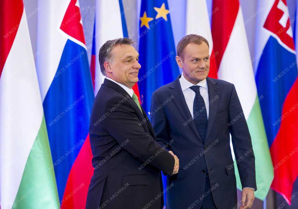 Varsói csúcs