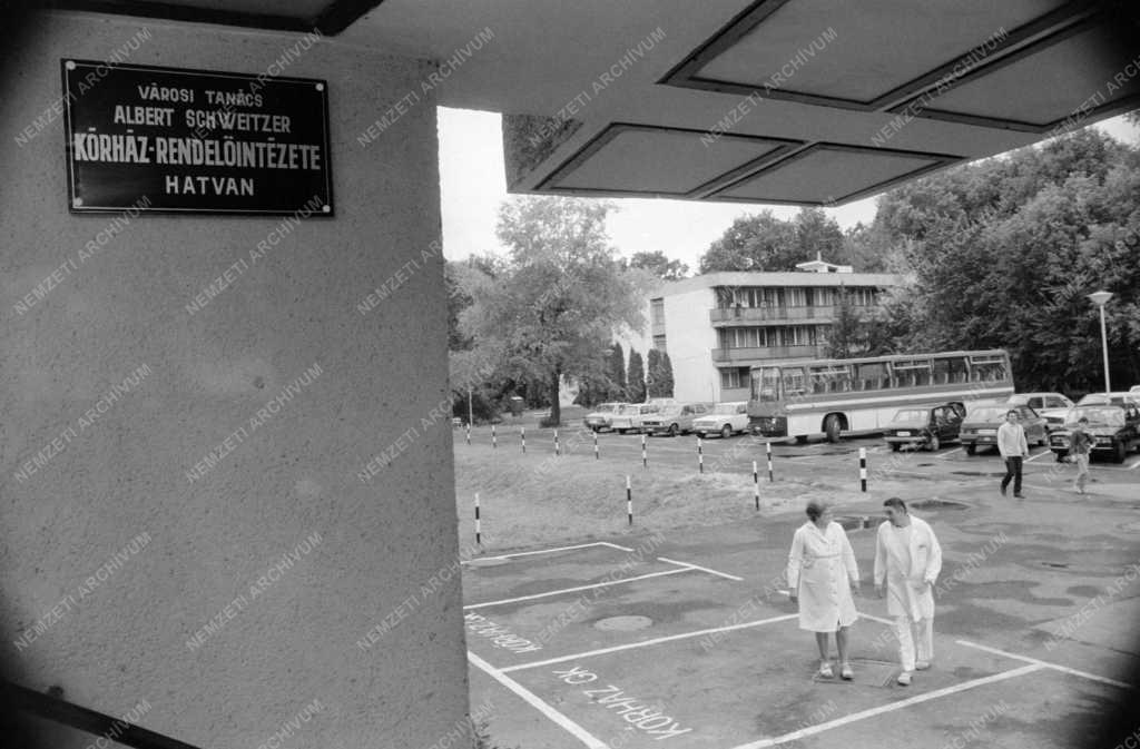 Névváltozás - Albert Schweitzer nevét vette fel a hatvani kórház