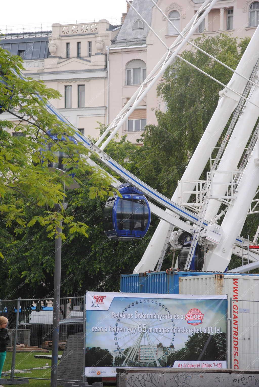 Városkép - Budapest - Óriáskerék az Erzsébet téren 