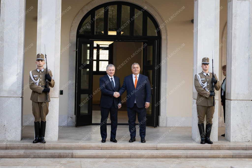 Az üzbég elnök Budapesten
