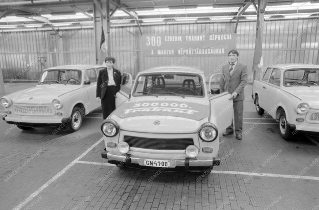 Kereskedelem - A 300 ezredik Trabant