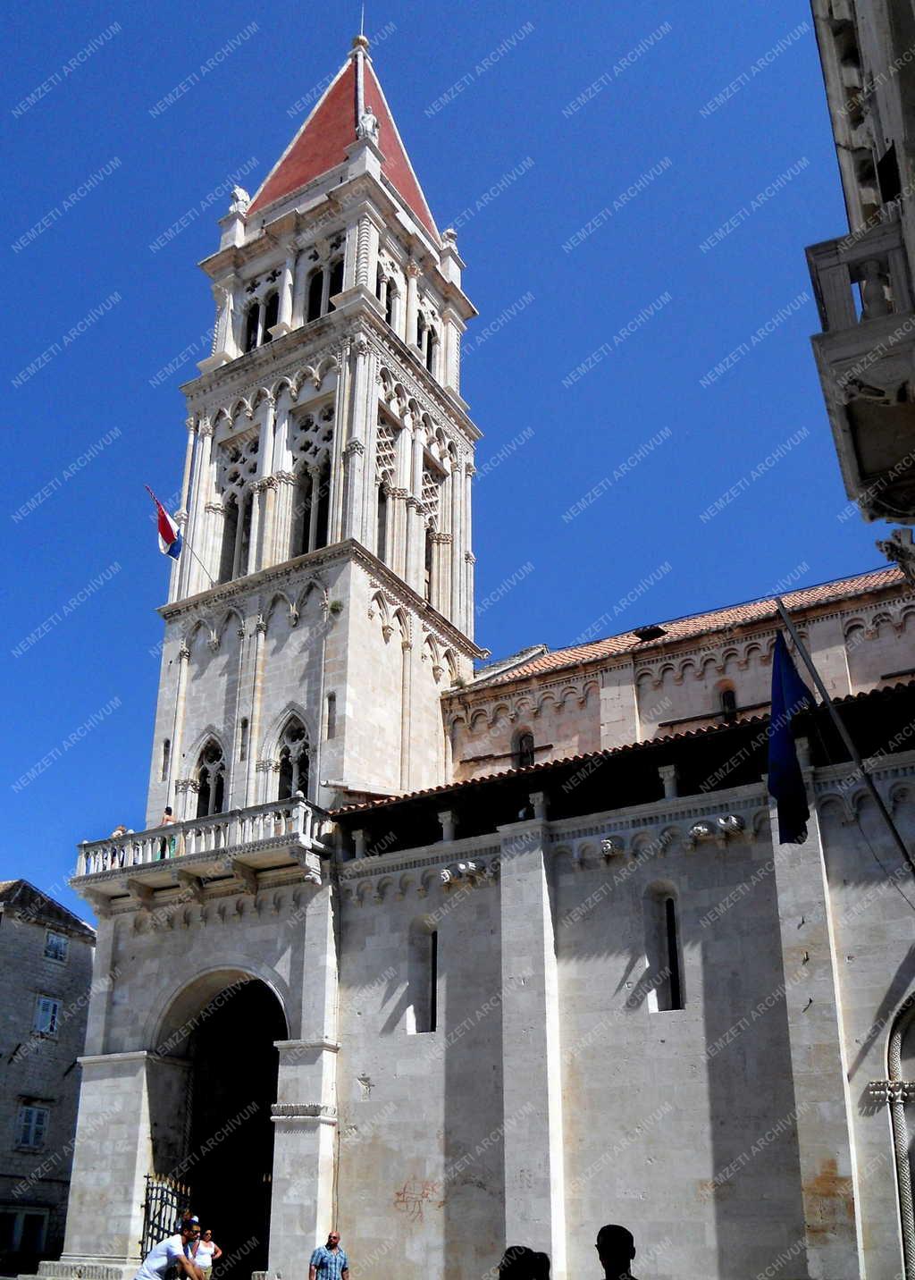 Egyházi épület - Trogir - A Szent Lőrinc-székesegyház