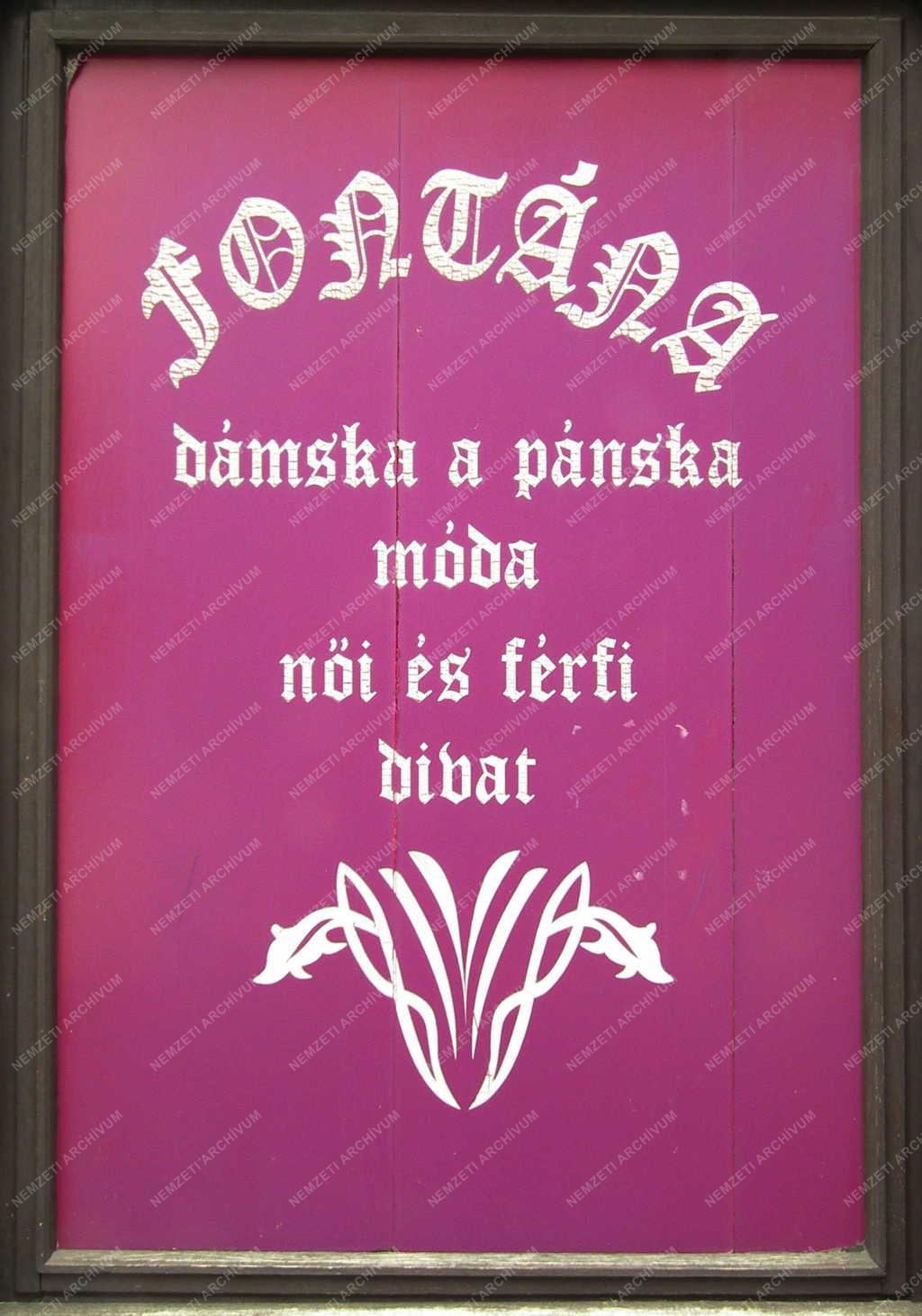 Révkomárom - Reklámtábla