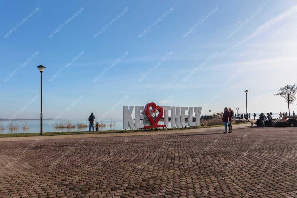 Városkép - Keszthely - Balaton part