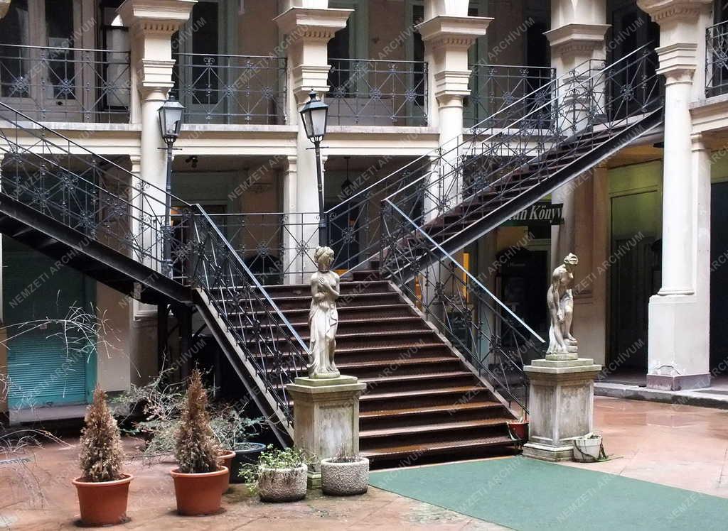 Műemlék - Budapest - A Wagner-ház lépcsőfeljárata