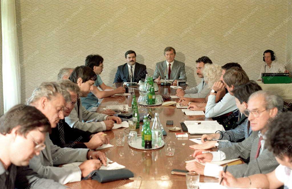 Szakszervezet - Dr. Nagy Sándor a SZOT új főtitkára