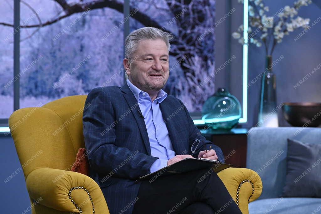 Kultúra - Televízió - Almárium című szolgáltató műsor - Banner Géza