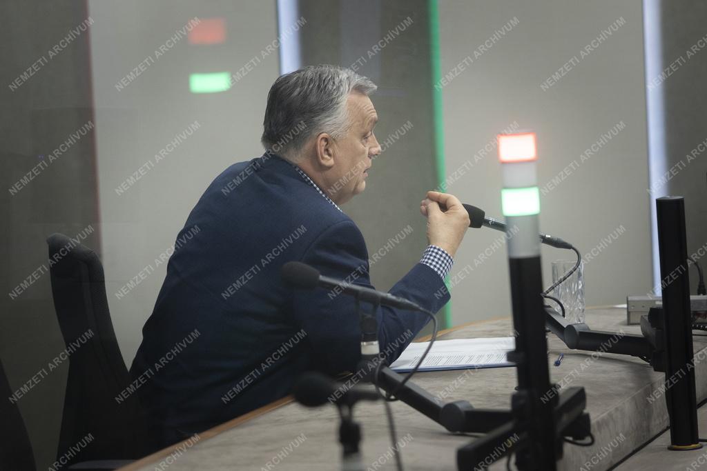 Miniszterelnöki interjú a Kossuth rádióban