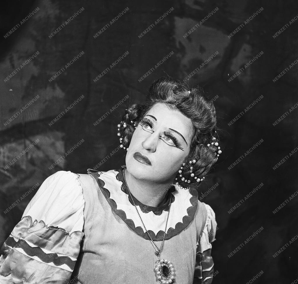 Kultúra - Bartók Béla: A kékszakállú herceg vára című operája a  Magyar Állami Operaházban