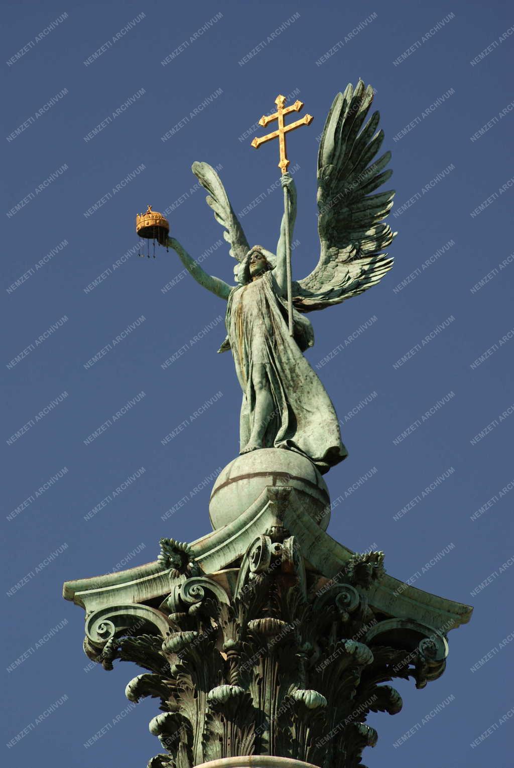 Budapest - Köztéri szobor - Millenniumi emlékmű 