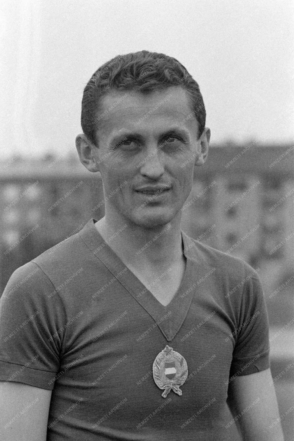 Labdarúgás - Albert Flórián