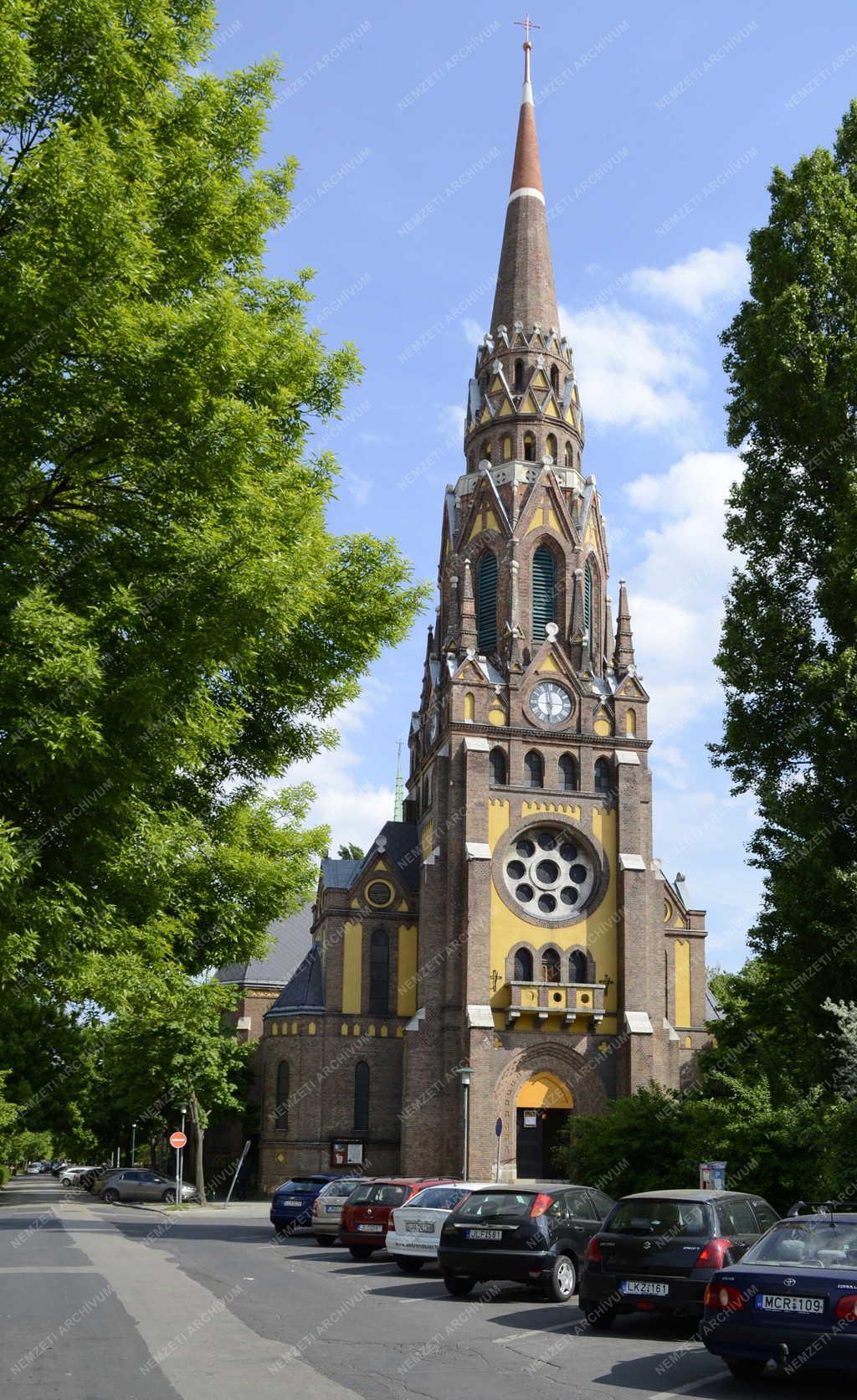Egyházi épület - Budapest - A Szent László templom