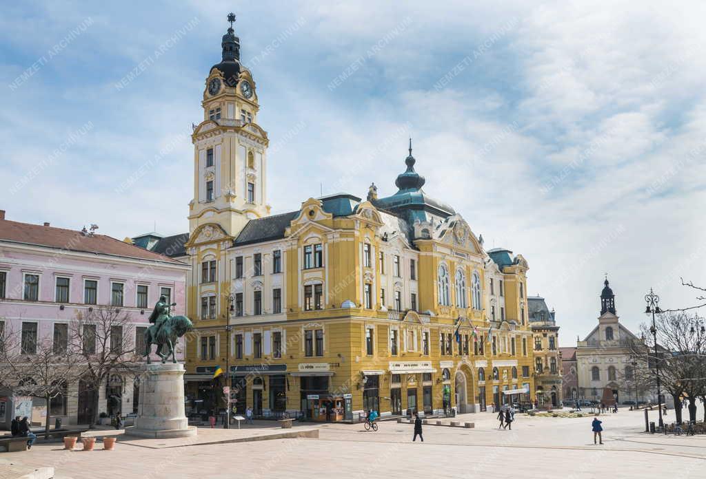 Városkép - Pécs - Széchenyi tér