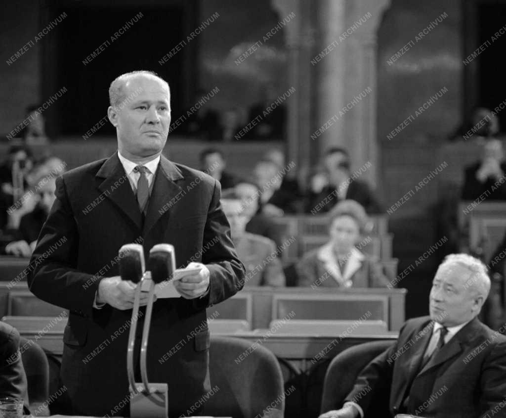 Belpolitika - Országgyűlés novemberi ülésszak