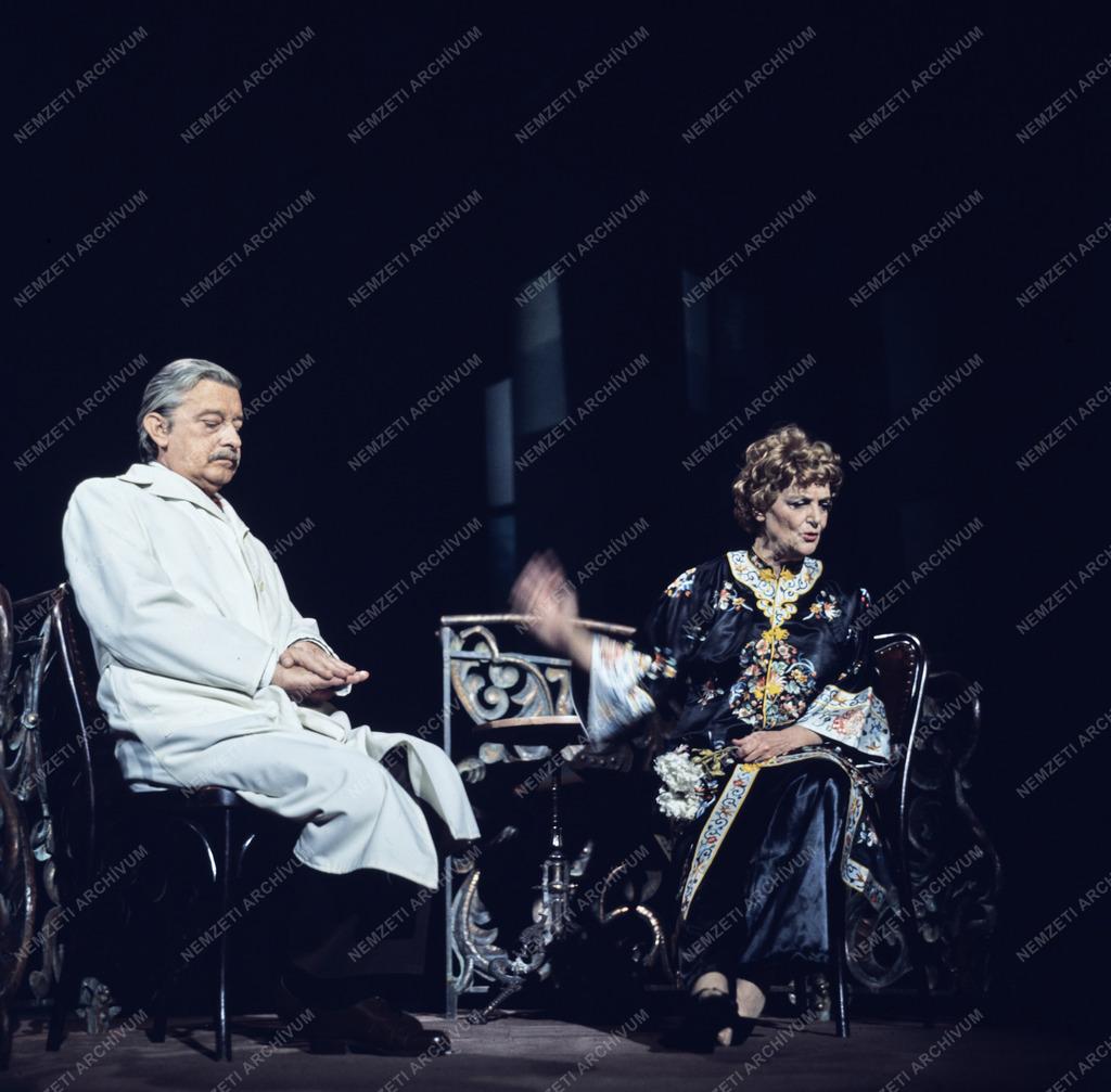 Kultúra - Alekszej Nyikolajevics Arbuzov: Kései találkozás című darabjának próbája a Madách Színház Kamaraszínházában