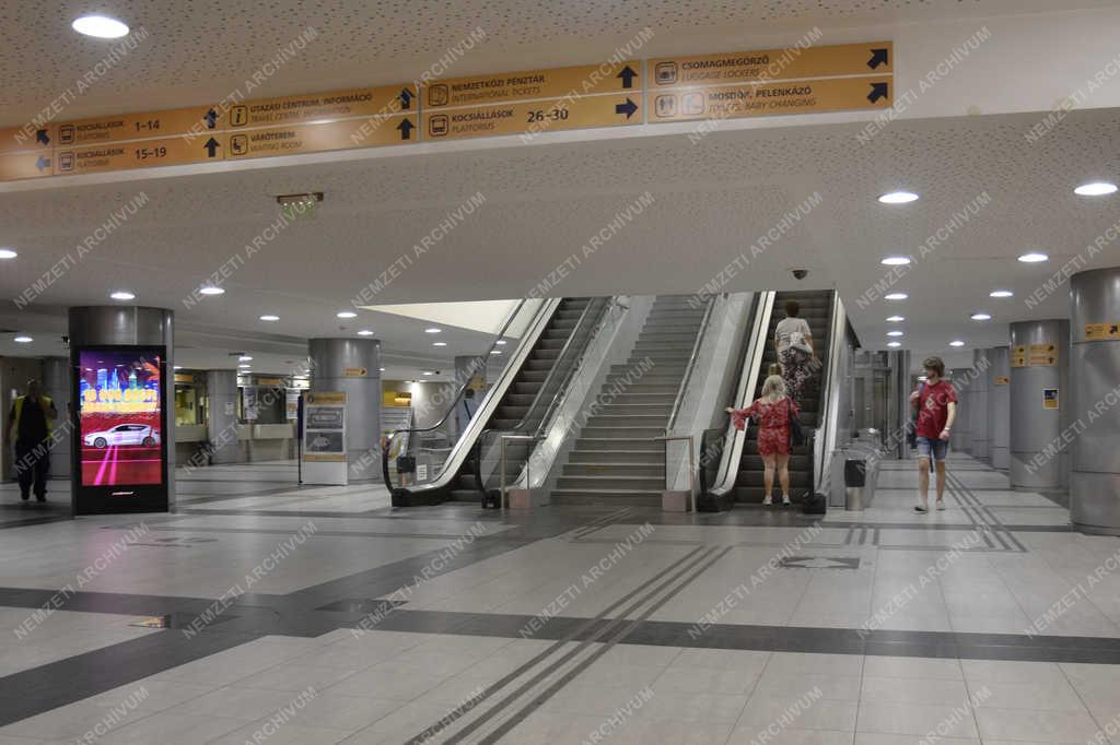 Közlekedés - Budapest - Népliget buszvégállomás