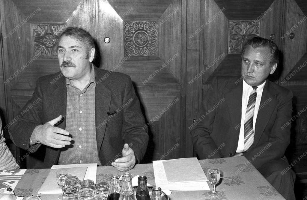 Kulturális kapcsolatok - Grigorij Naumovics Csuh Magyarországon 