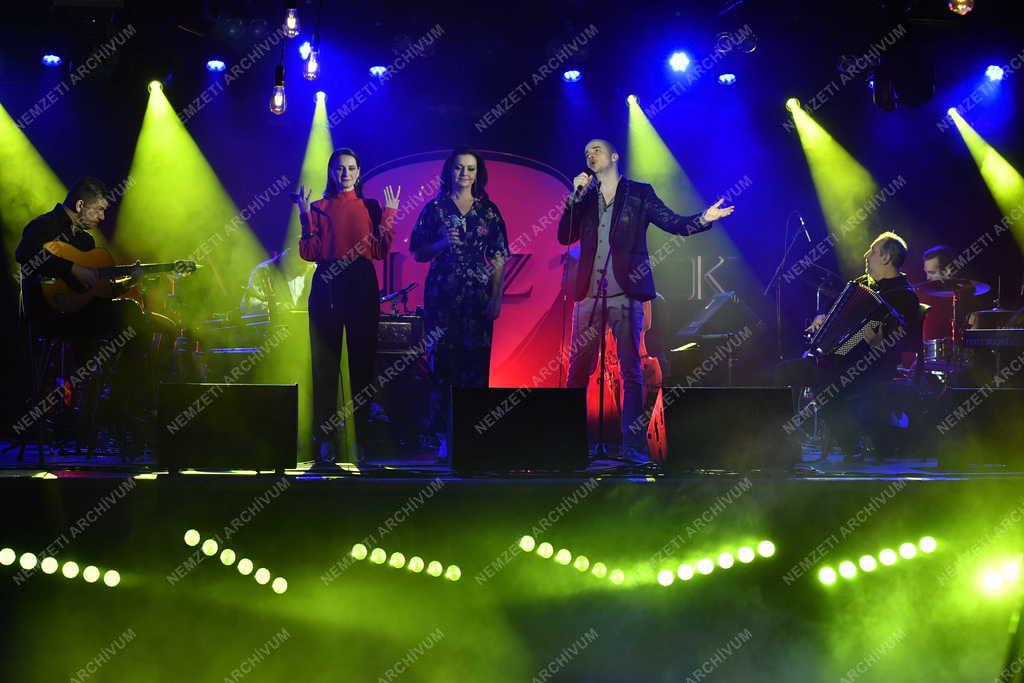 Televízió - M2 Petőfi TV - Akusztik koncert az A38 hajón