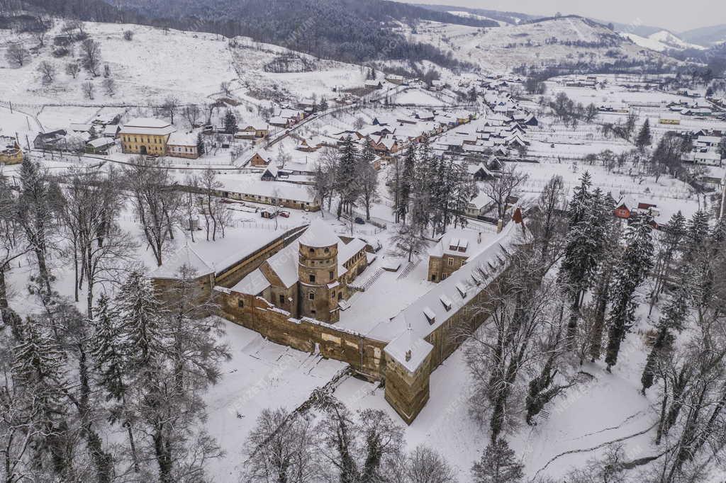 Műemlék - Erdély - A keresdi Bethlen-kastély