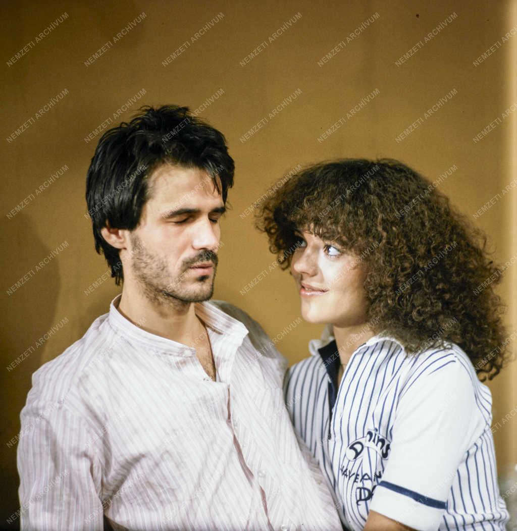 Kultúra - TV-film - Harmodios... és meg kell dögleni