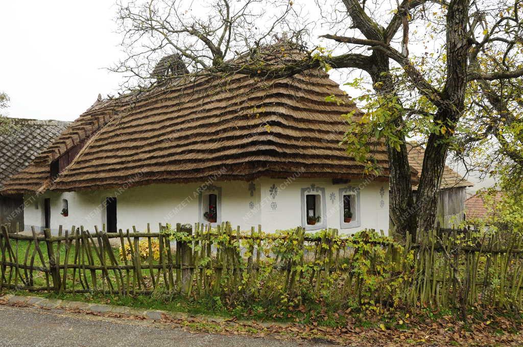 Épület - Füzér - Tájház