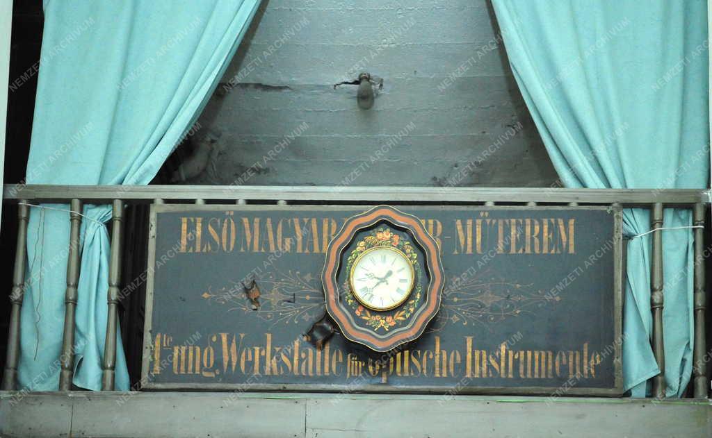 Üzleti vállalkozás - Libál Optika - Cégtábla 1850-ből