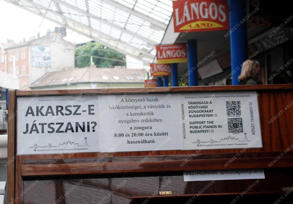 Kultúra - Budapest - Közösségi zongora a Fény utcai piacon