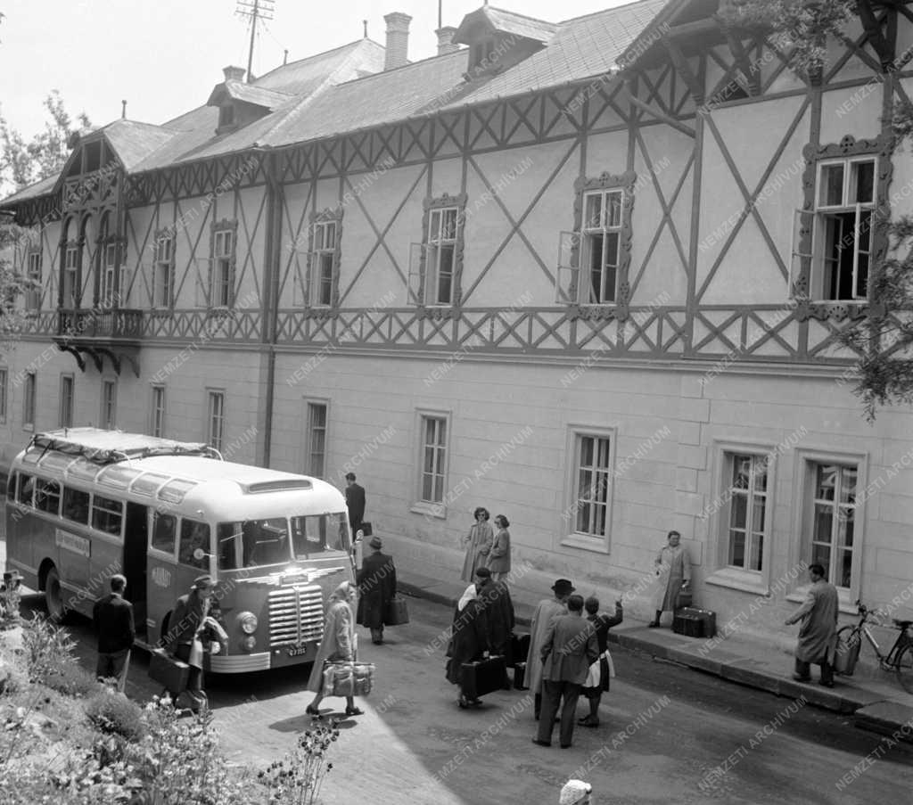 Vakáció - Üdülés Parádon