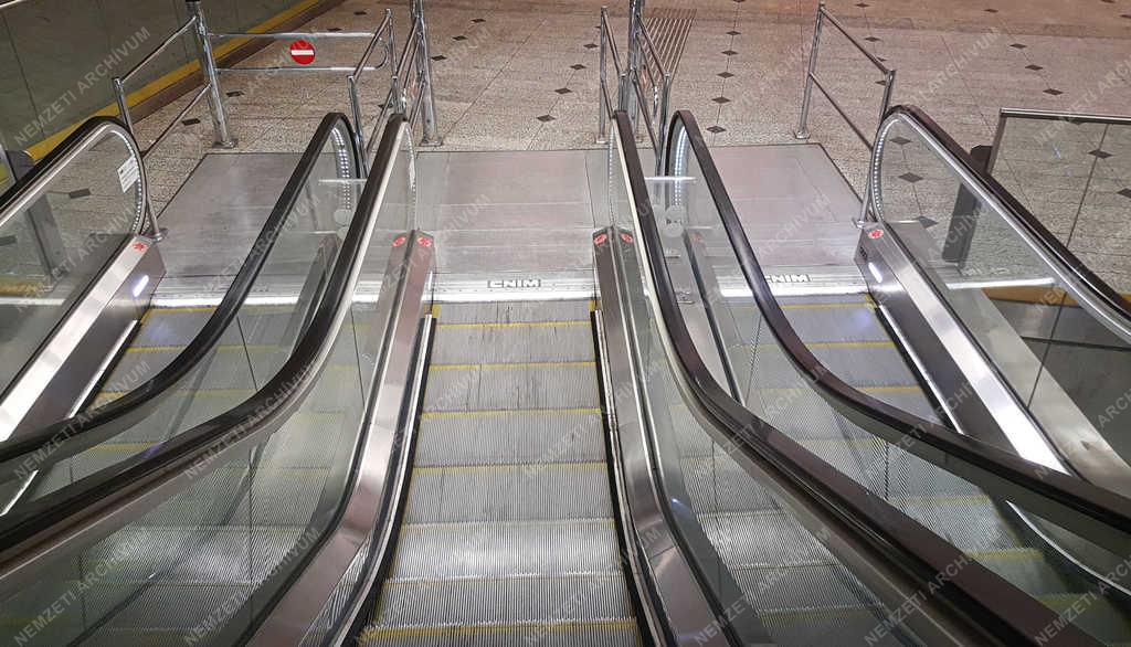 Közlekedés - Budapest - Kálvin téri metróállomás