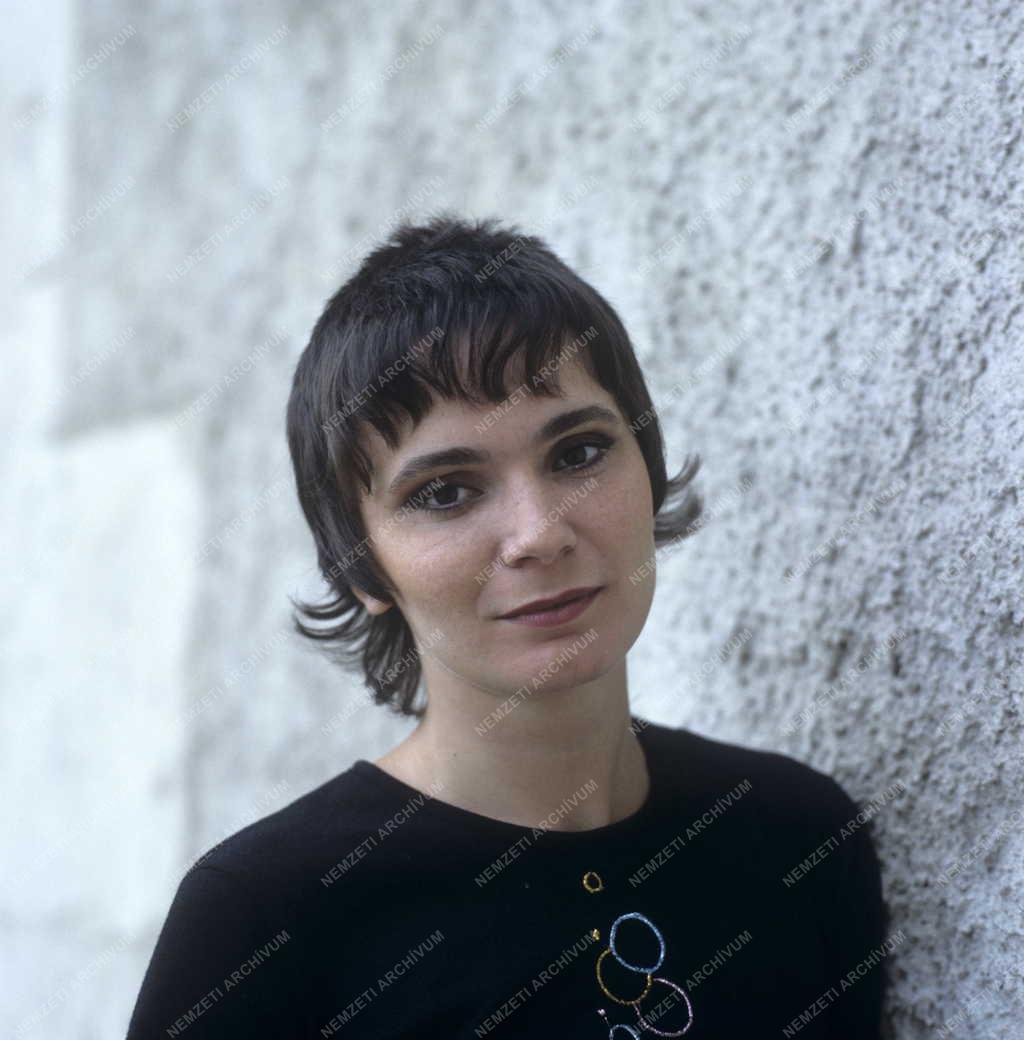 Kultúra - Igó Éva színésznő