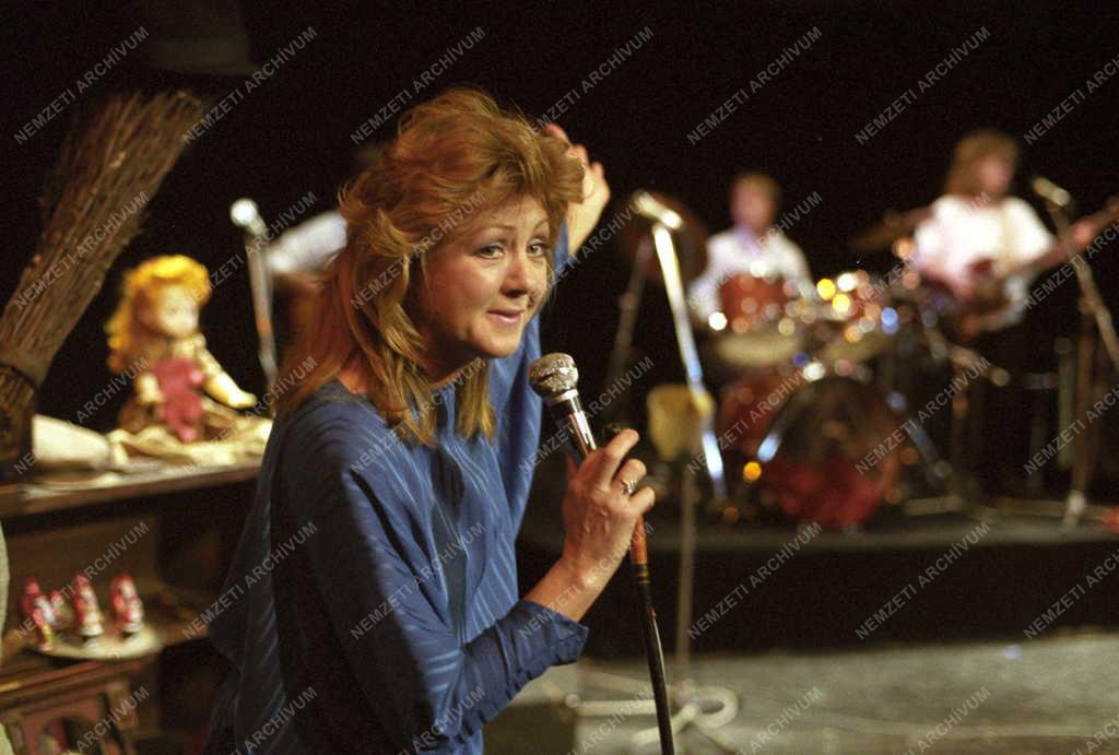 Kultúra - Halász Judit gyermekműsora a Vígszínházban