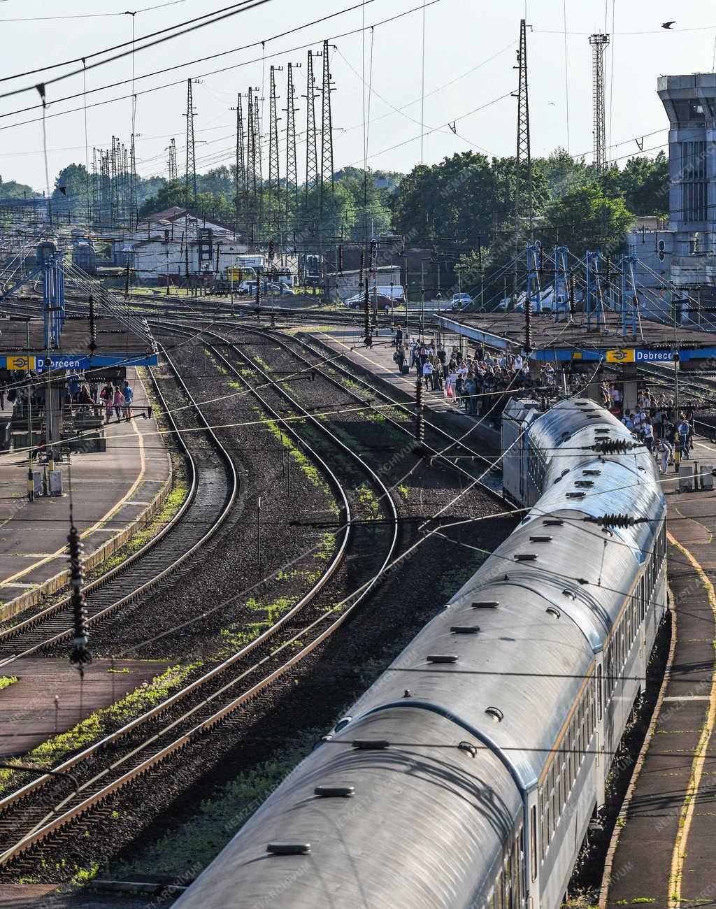 Vasúti közlekedés - Debrecen - Vasútállomás