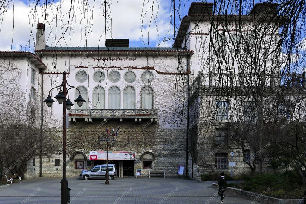 Kultúra - Veszprém - Petőfi Színház 