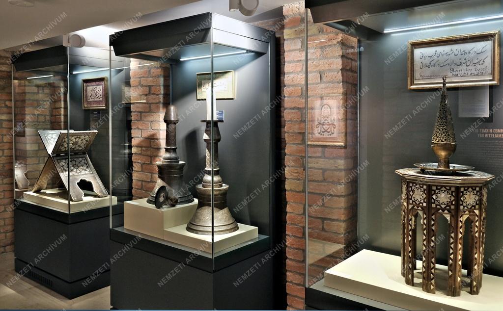 Kultúra - Budapest - Gül Baba türbéje a Rózsadombon