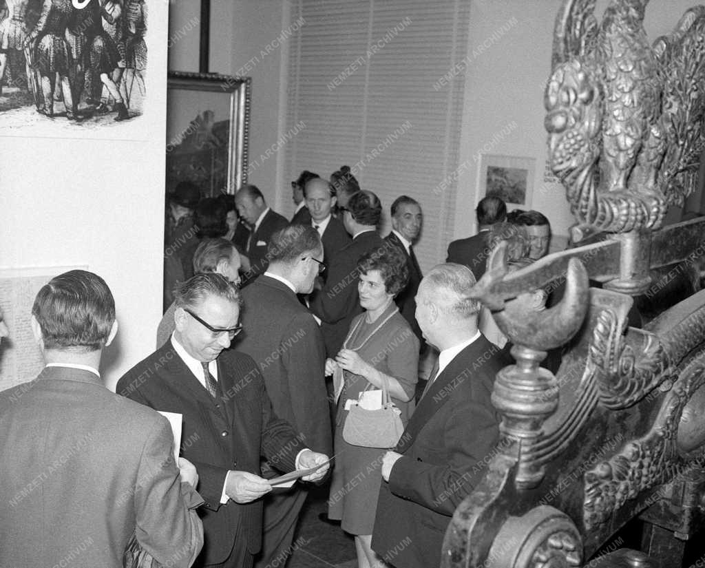 Kultúra - Kiállítás - Fővárosunk ezer éve 