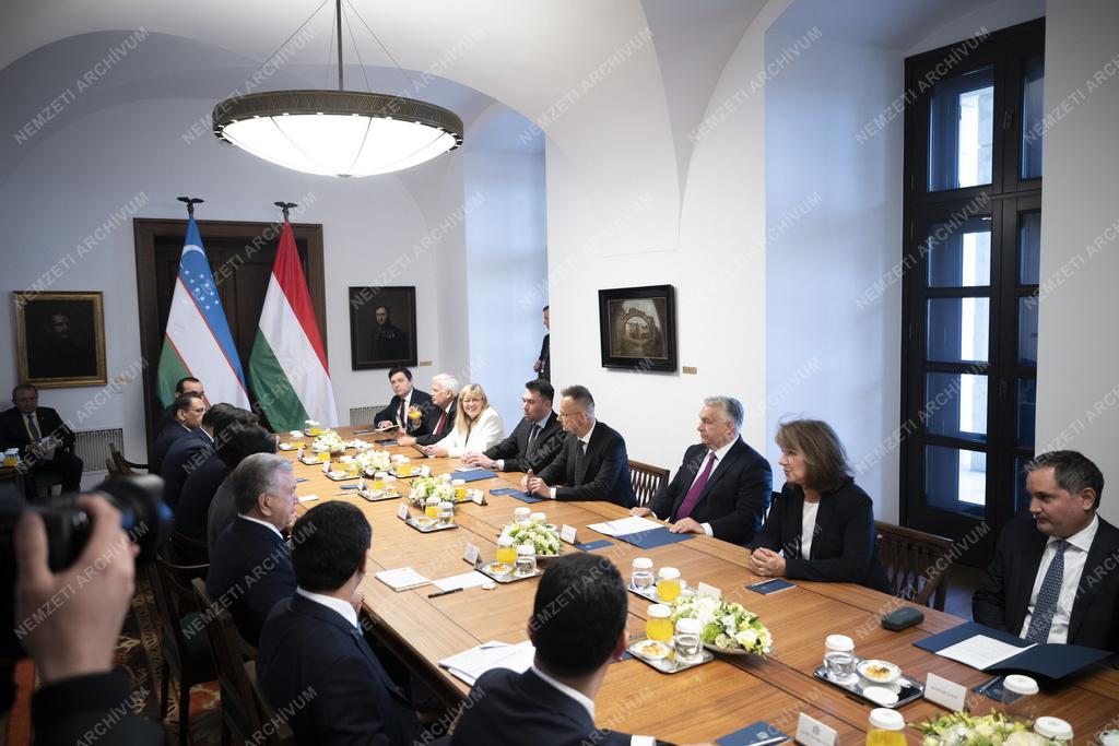 Orbán Viktor fogadta az üzbég elnököt
