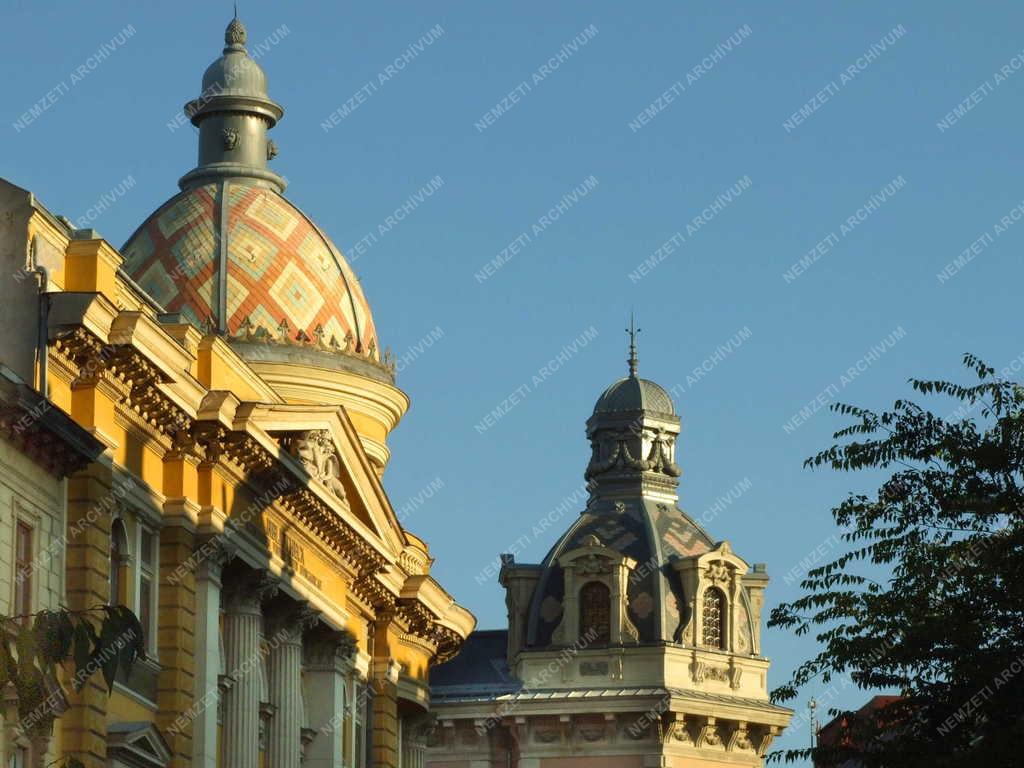 Táj, város - Budapest - Kupolás épületek az V. kerületben