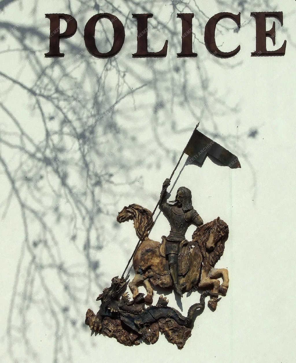 Kultúra - Cegléd - Szent György-dombormű