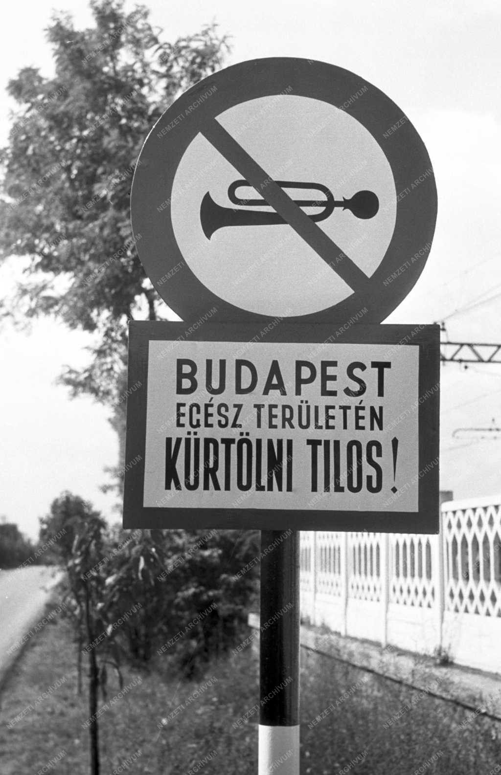 Közlekedés - KRESZ - Életbe lép a kürtölési tilalom