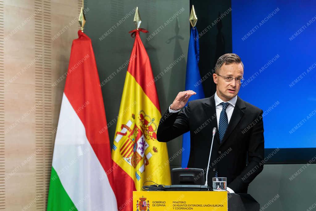 Szijjártó Péter Madridban