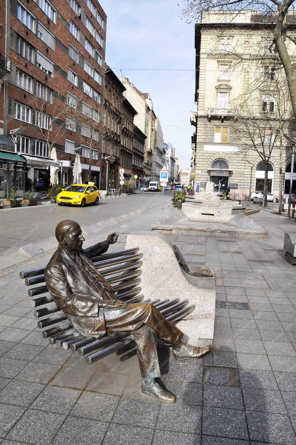 Kultúra - Budapest - Kálmán Imre zeneszerző szobra