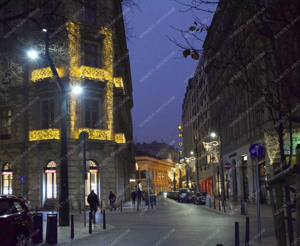 Városkép - Budapest - Ünnepi kivilágítás