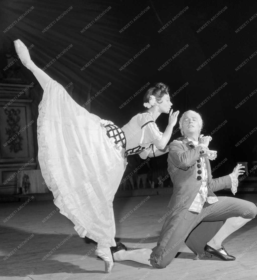 A Szegedi Szabadtéri Színpadon bemutatták Aszafjev: „Párizs lángjai” című balettjét