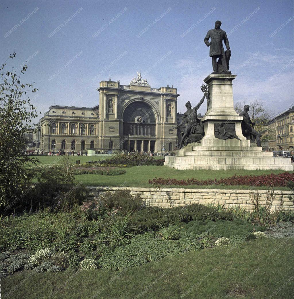 Városkép - Budapest - Baross tér